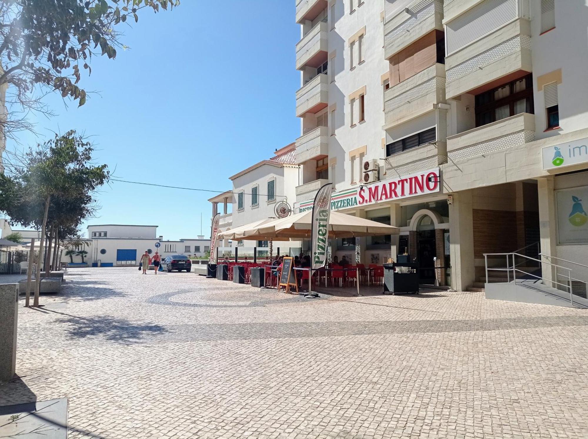 Casino Blu: 50M To Beach, In Town Center Armacao de Pera Bagian luar foto