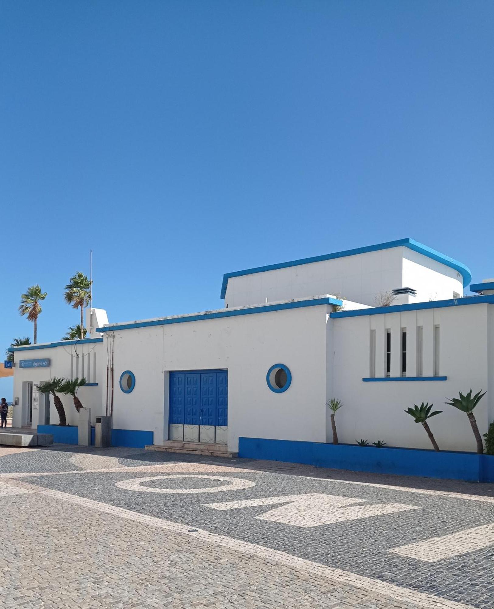 Casino Blu: 50M To Beach, In Town Center Armacao de Pera Bagian luar foto